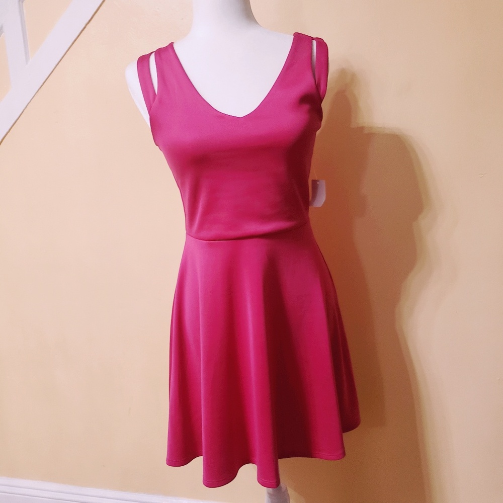NWT Beautiful Pink Flowy Dress